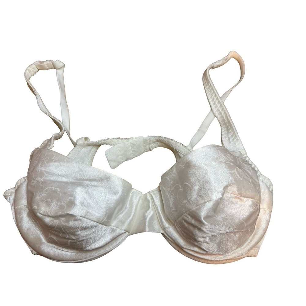Vassarette 75-240 Shiny Second Skin Liquid Satin White UW Bra 36B